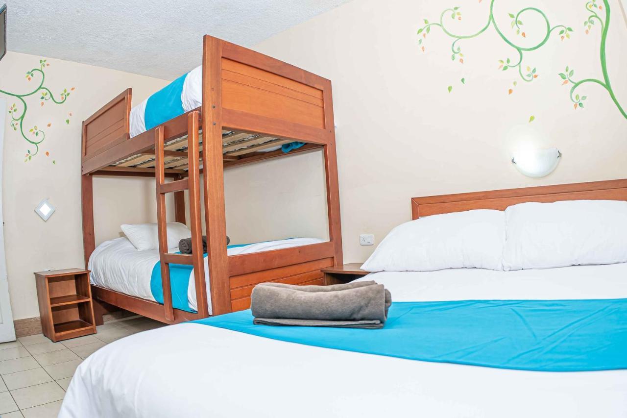 Hotel Tungurahua Baños Buitenkant foto
