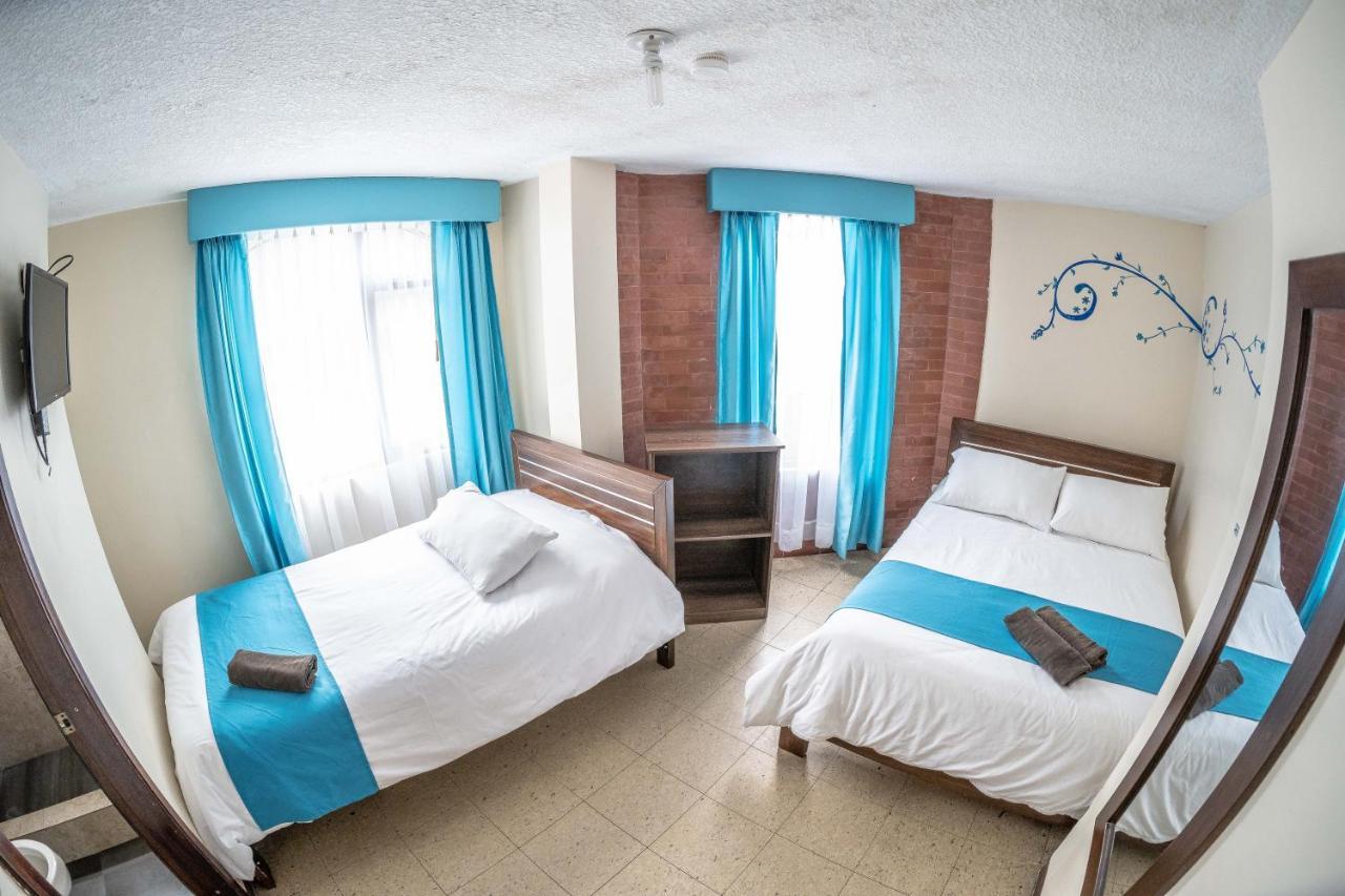Hotel Tungurahua Baños Buitenkant foto