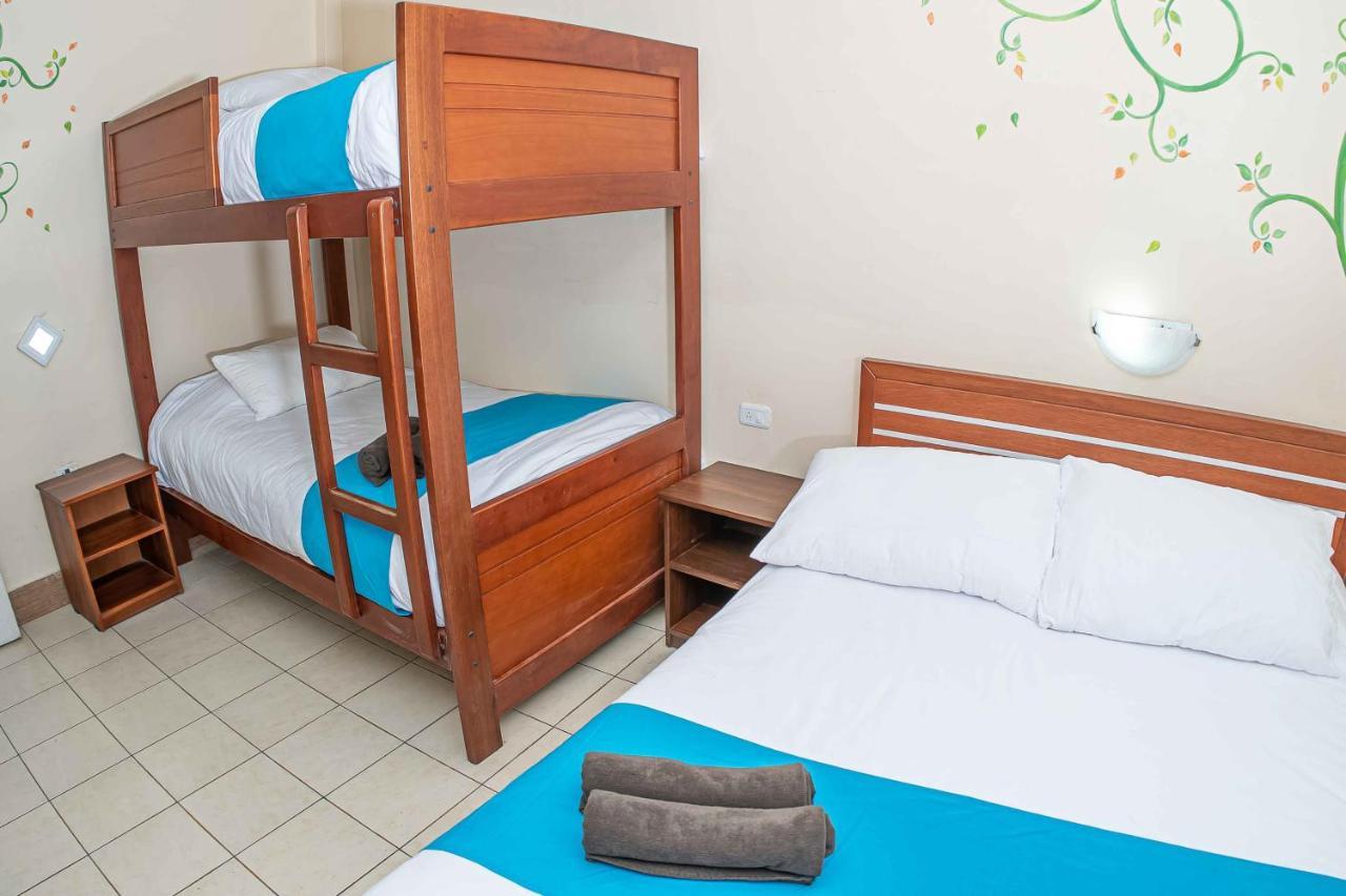 Hotel Tungurahua Baños Buitenkant foto