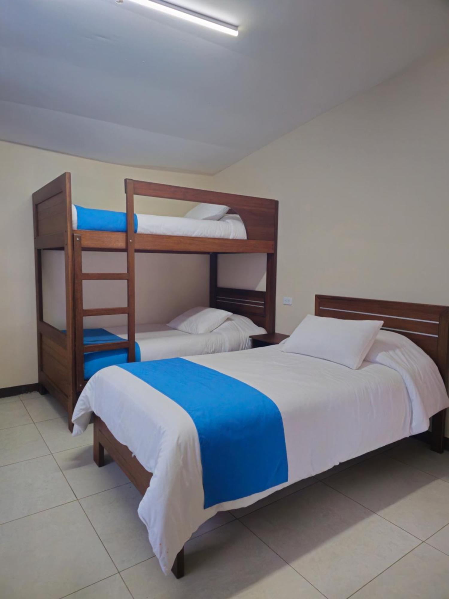 Hotel Tungurahua Baños Buitenkant foto